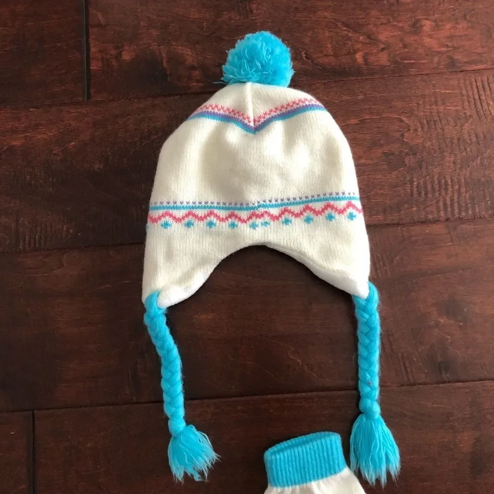Snowflake hat and gloves